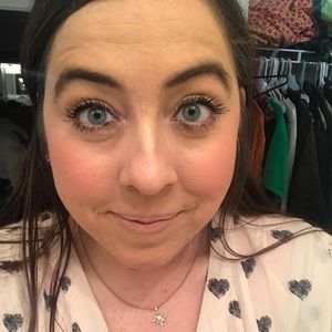 Meet your Posher, Billie-jeanne